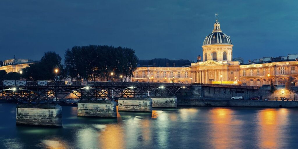 View of the palace and the river in the evening